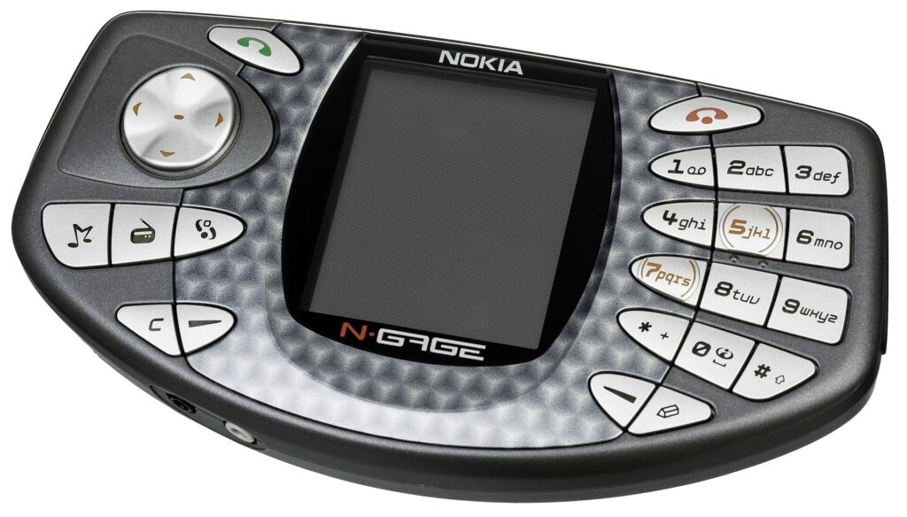 Nokia N-Gage phone and game deck